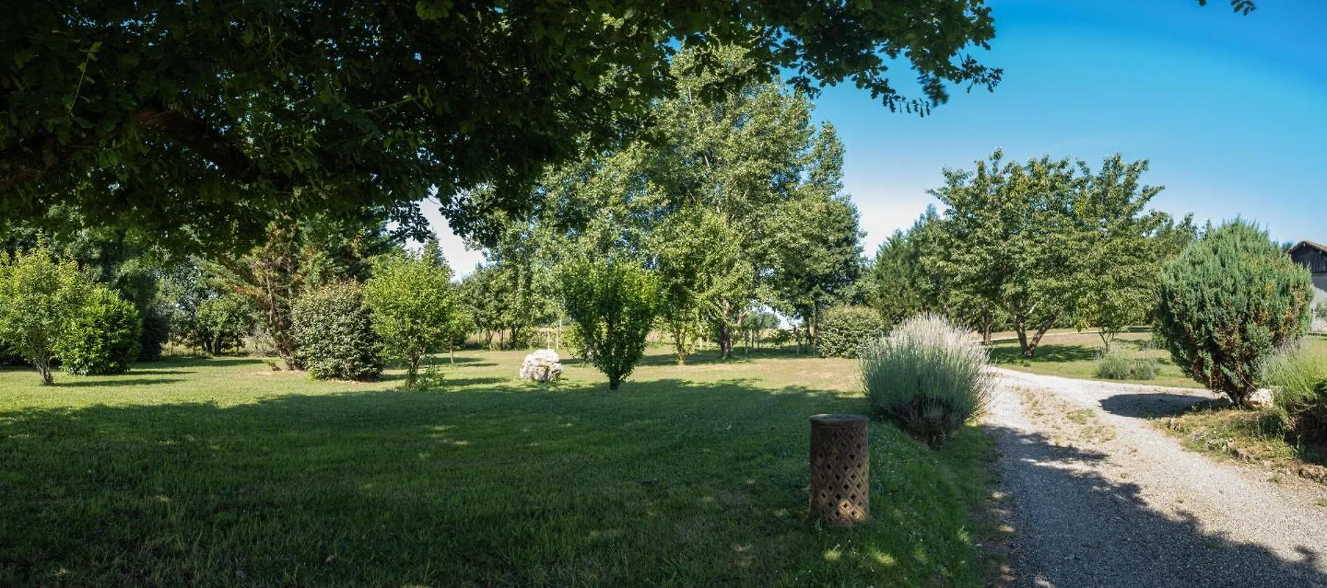 Panzió Domaine De Pourrouquet - Chambres D'Hotes Vic-Fezensac